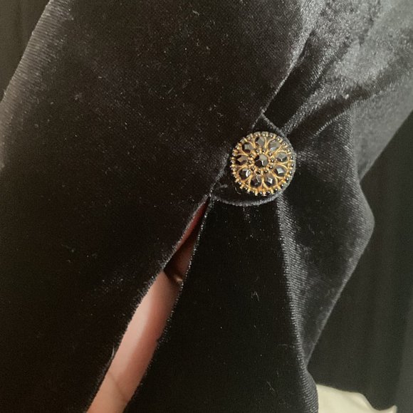 Gorgeous Lori Weidner Evening Gown with Black Velvet Blazer - Picture 8 of 10